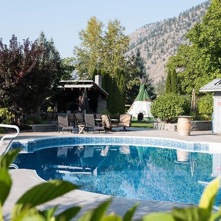 Similkameen Wild Resort & Winery Retreat Osoyoos Bagian luar foto