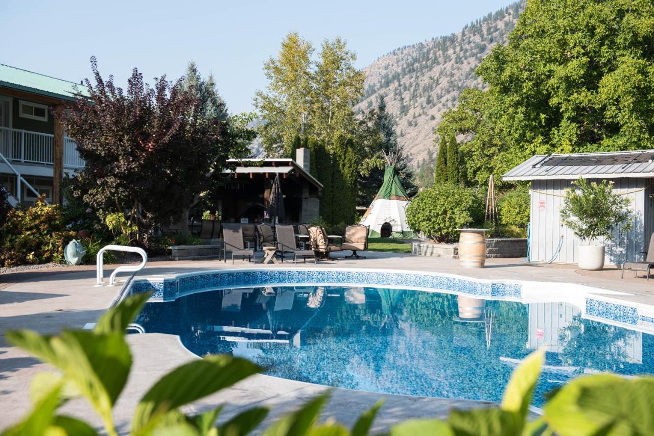 Similkameen Wild Resort & Winery Retreat Osoyoos Bagian luar foto