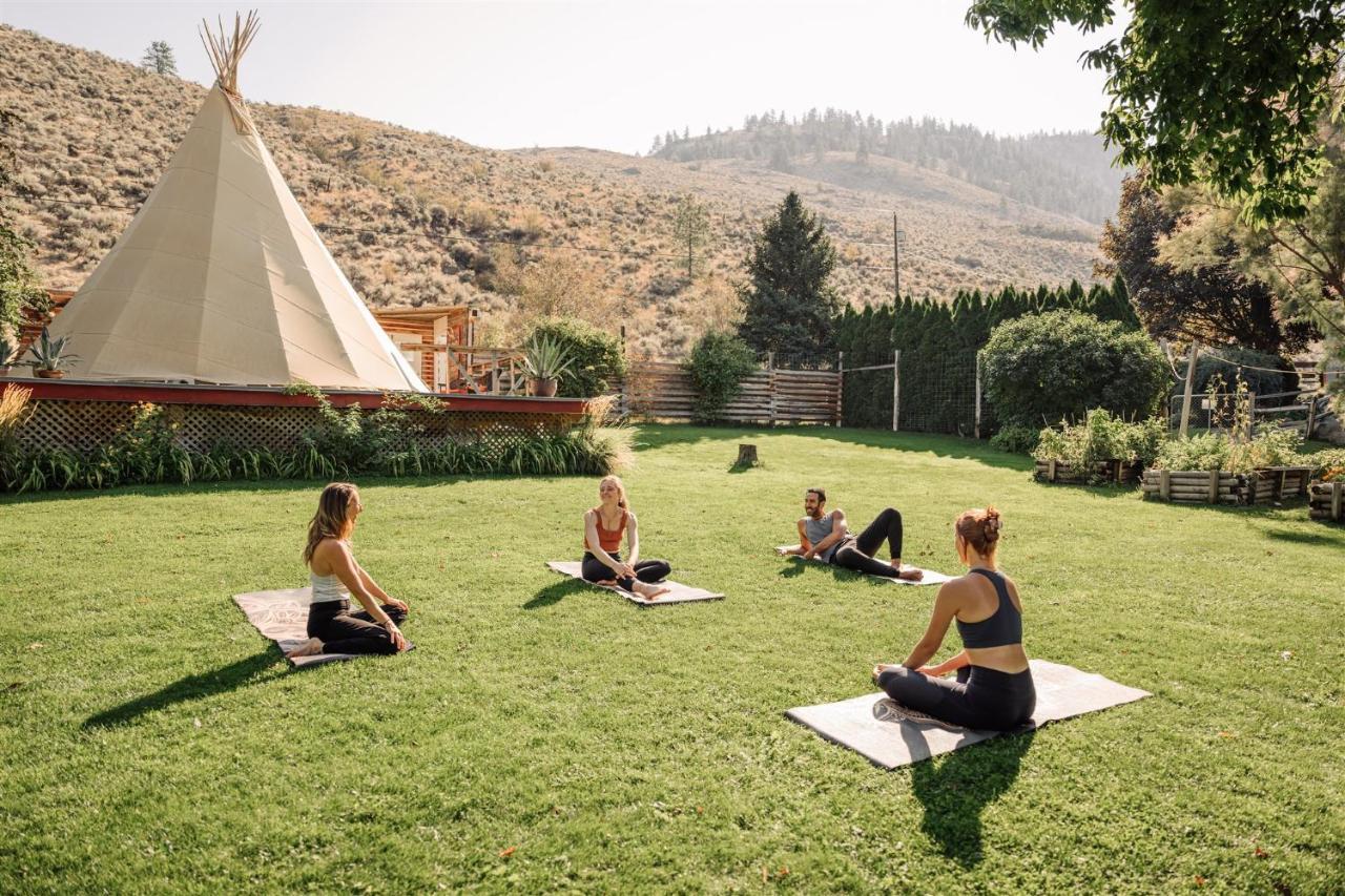 Similkameen Wild Resort & Winery Retreat Osoyoos Bagian luar foto