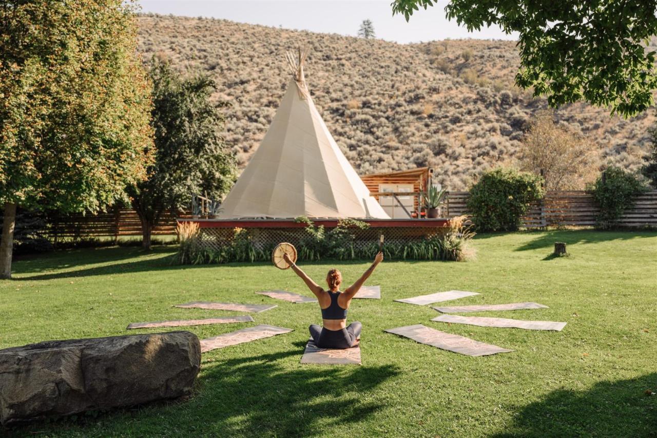 Similkameen Wild Resort & Winery Retreat Osoyoos Bagian luar foto